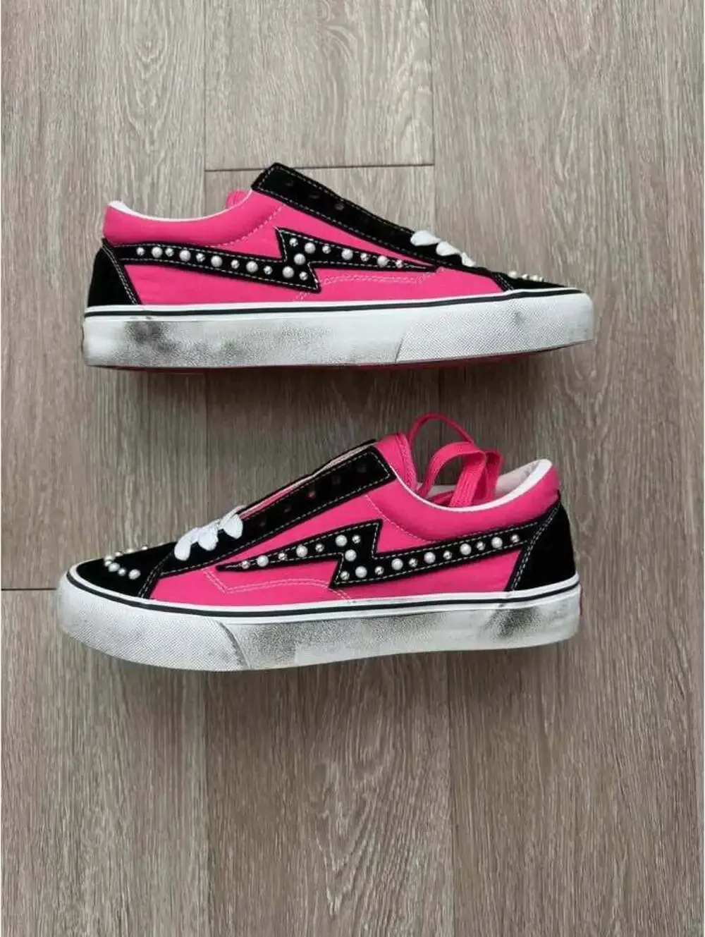 Vans Premium Old Skool 36 shoes in Fuchsia Red,  #skateboarding #customsneakers